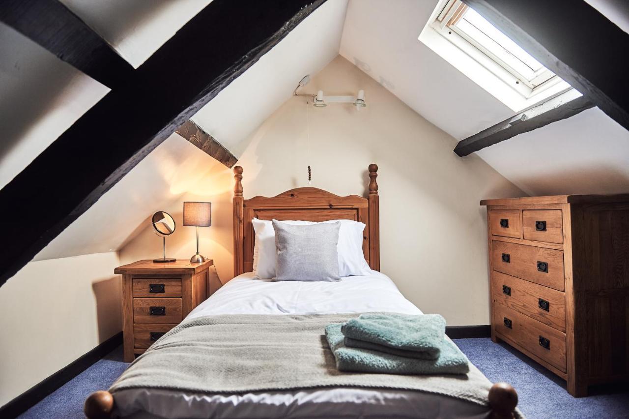 Penuwch Boathouse- Lakeside Rural Cottage Ideal For Families With Indoor Heated Pool Кармартен Экстерьер фото
