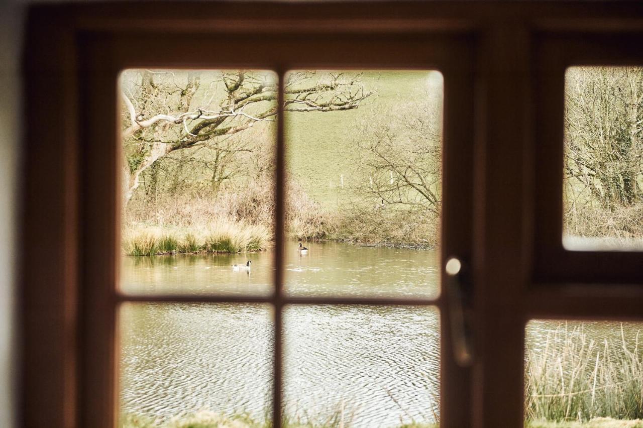 Penuwch Boathouse- Lakeside Rural Cottage Ideal For Families With Indoor Heated Pool Кармартен Экстерьер фото
